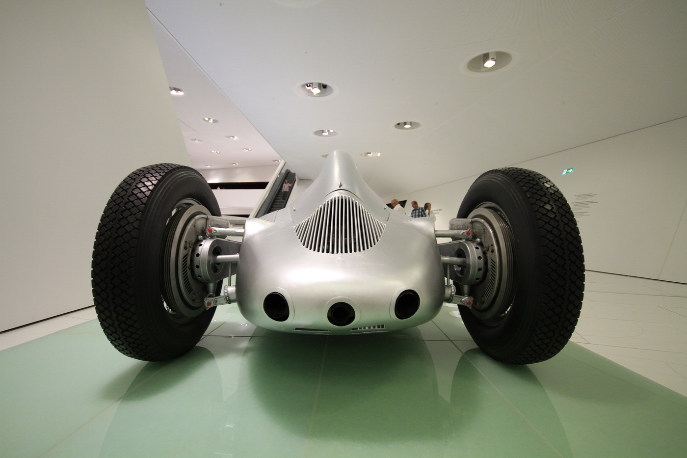 Porsche-Museum-002.jpg